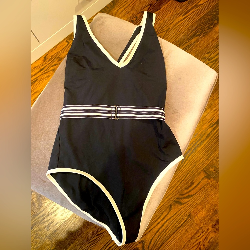 Athleta XS bathing suit